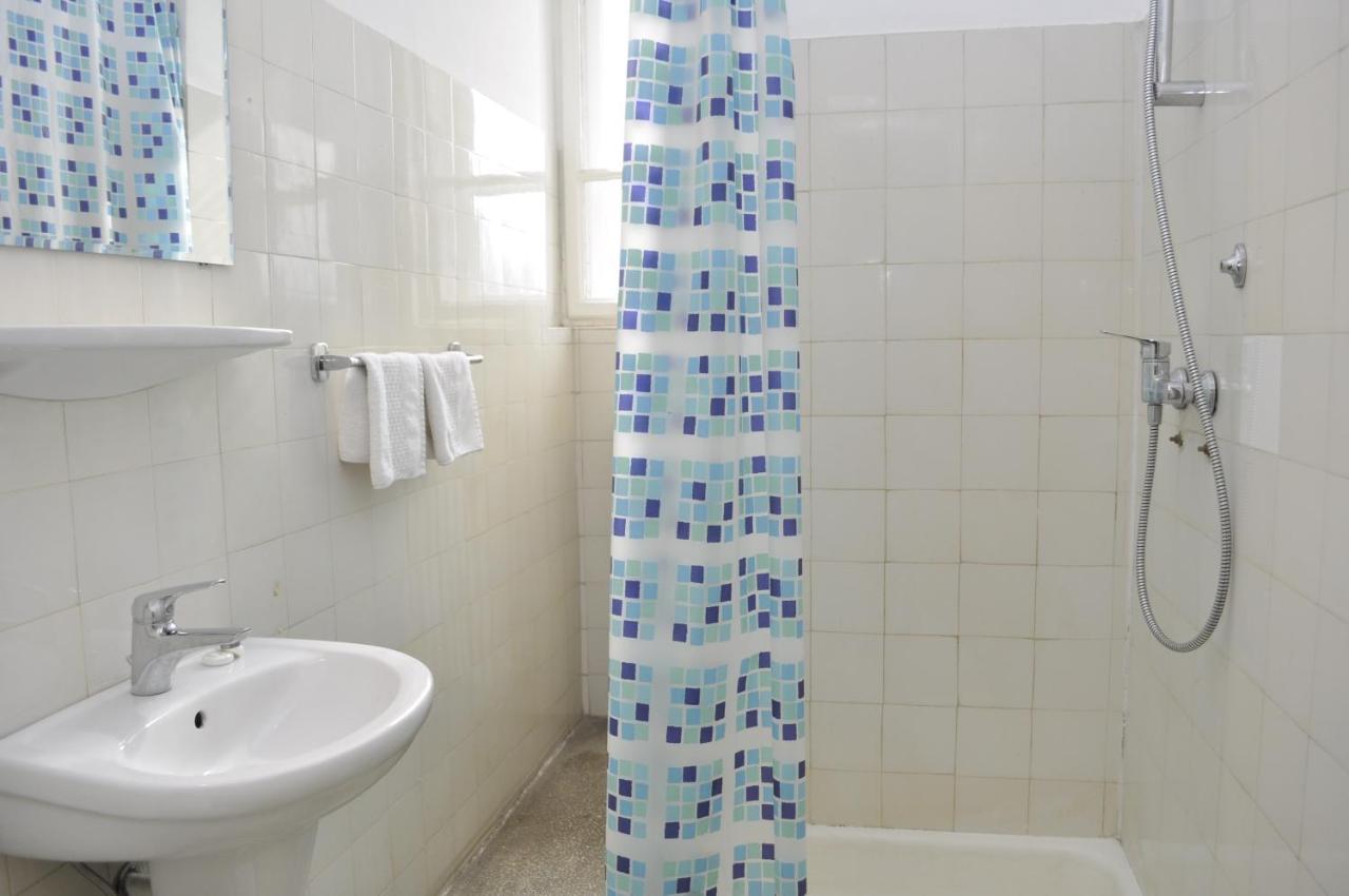 Hotel Triumf Βουκουρέστι Εξωτερικό φωτογραφία