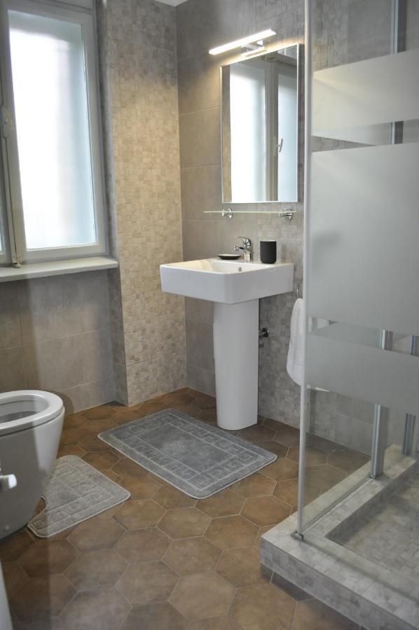 Hotel Triumf Βουκουρέστι Εξωτερικό φωτογραφία