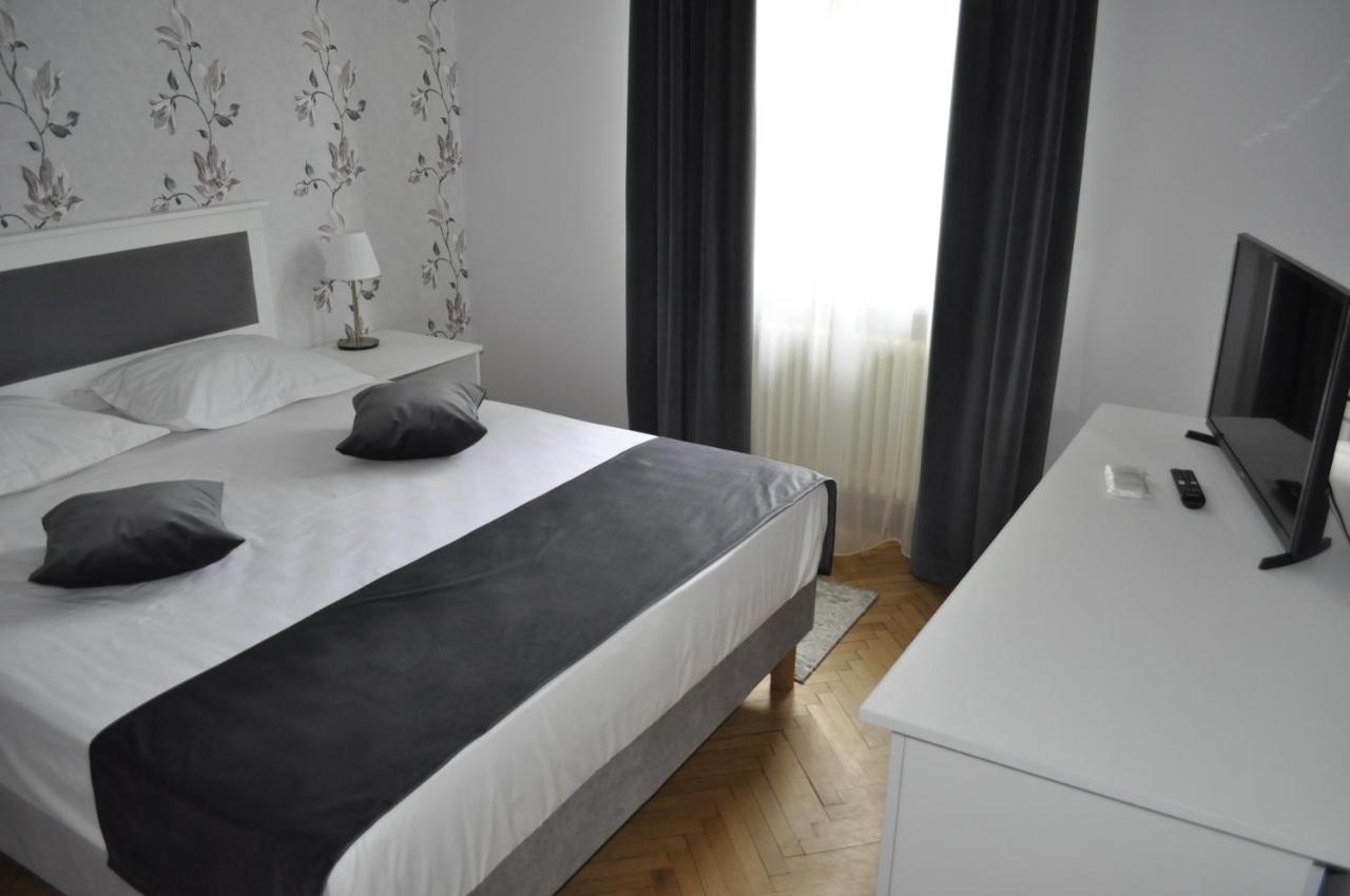 Hotel Triumf Βουκουρέστι Εξωτερικό φωτογραφία