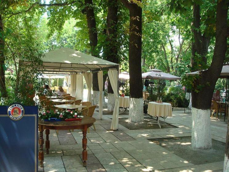 Hotel Triumf Βουκουρέστι Εξωτερικό φωτογραφία