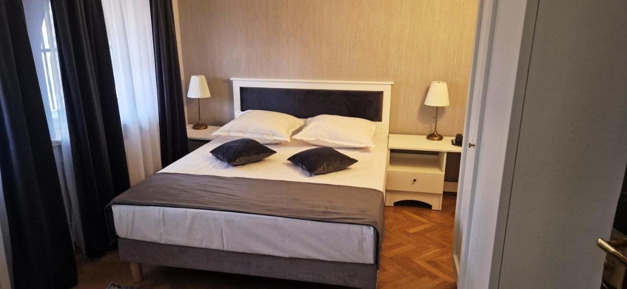 Hotel Triumf Βουκουρέστι Εξωτερικό φωτογραφία