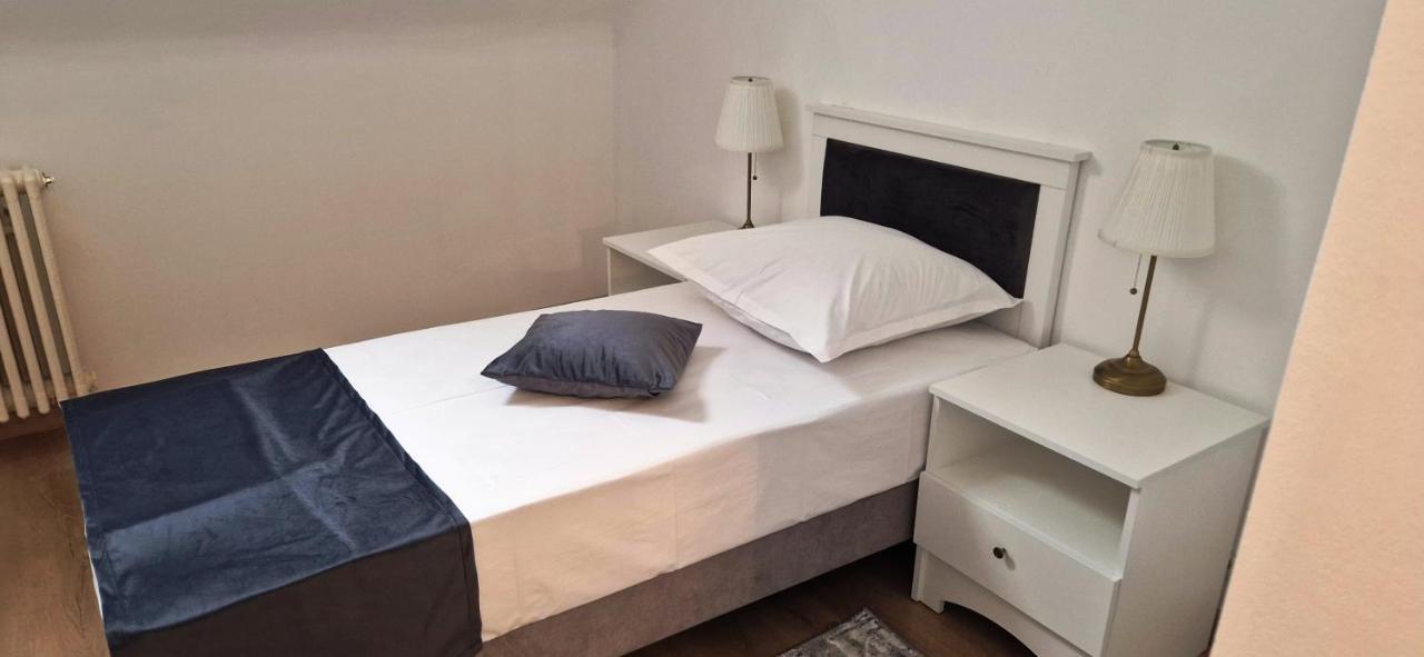 Hotel Triumf Βουκουρέστι Εξωτερικό φωτογραφία
