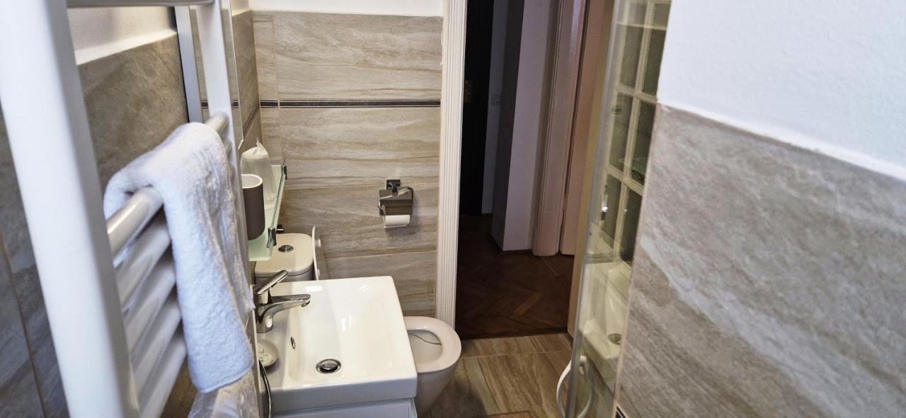 Hotel Triumf Βουκουρέστι Εξωτερικό φωτογραφία